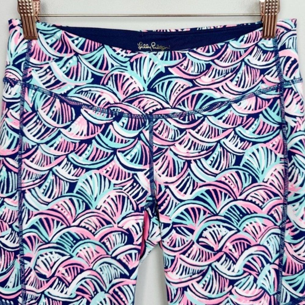 Lilly Pulitzer Neptunes Net Weekender Luxletic Leggings - Picture 7 of 12